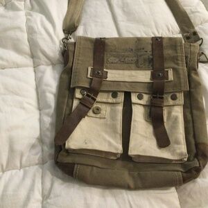 Canvas messenger bag